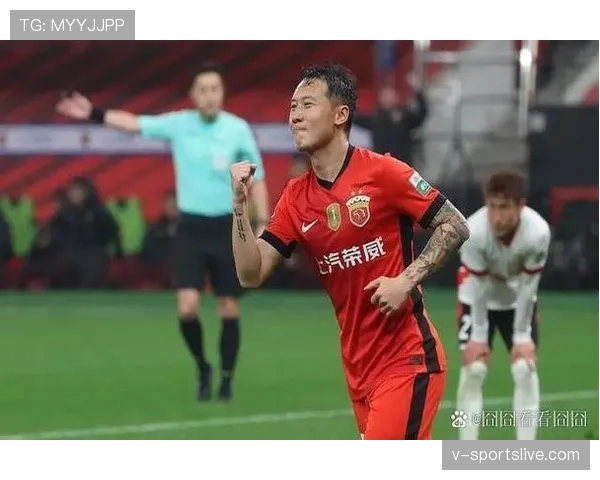 上海海港近期中场运转效率提升，在联赛关键阶段为争冠增添稳定性因素。